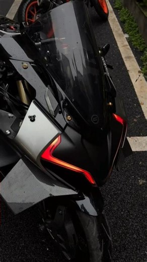 Projector headlights provide wider road coverage, higher brightness, and safer nighttime driving.