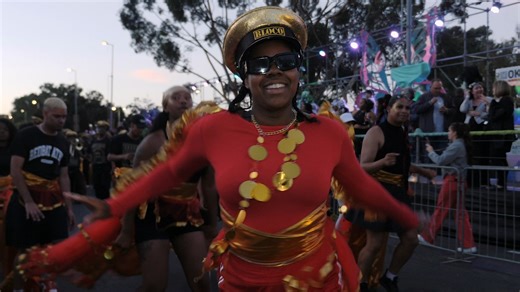 [WATCH] The Cape Town Carnival brought sizzling performances, spectacular floats and an electrifying atmosphere. Here are some of the highlights from Cape Town’s celebration of art, culture and creativity. #EventsinCapeTown #CapeTownCarnival | City of Cape Town