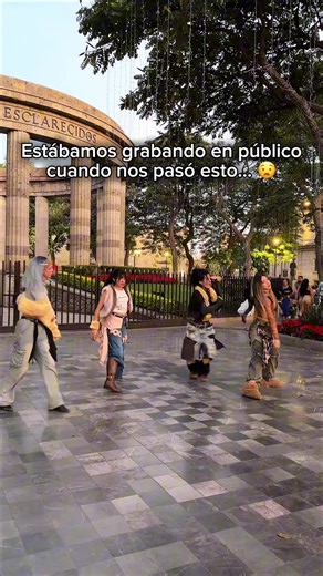 Verdaderamente Dios nos ilumino 🚨💃 #cosasdecapopers #mexico #guadalajara #dancecover #danceinpublic