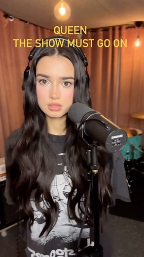 608K views · 3.4K reactions | Freddy Mercury is one of my biggest influences  So..Here’s my humble attempt at capturing the magic of @officialqueenmusic.  Will post the other part in my next reel so stay tuned. One take and a higher key (in case you can spot the difference in the arrangement). Arranged and produced (as always)by @sergeysershen | Daria Zaritskaya | Facebook