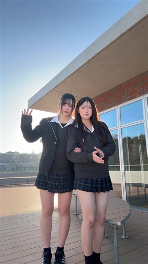 横浜高校の美しい校舎とかわいい生徒たち