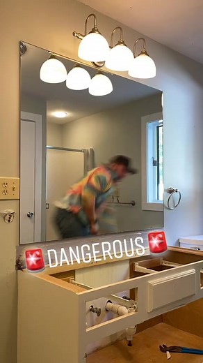 How to remove a wall mirror. #howto #construction #tools #tutorial #DIY | Tools Idea