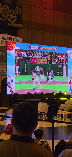 台北車站，滿滿Team Taiwan民眾！ 1080P recording for SAMSUNG GALAXY S25Plus台灣大哥大5G上傳！！