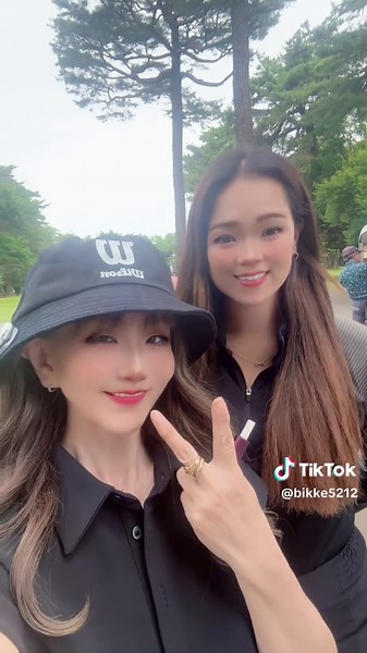 #今年還暦精神年齢かなり低め😘ྀི #ゴルフ女子 #留学中 半年ぶりに帰国した姪っ子✈️ 2ヶ月居るみたい😊やっぱり飛ぶわ🏌️‍♀️ベタピンには思わず声出たわ🤭いつも叔母様には感謝🙏 ゴルフってマジ楽しい♡