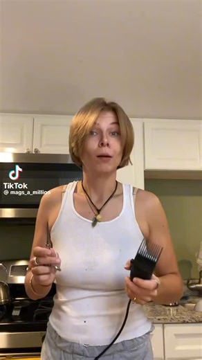@ mags_a_million over on TikTok shaved her head 😮 #rockthatbuzz #girlswithshavedheads #girlswithshavedhair #girlswithshorthair #girlswithbuzzcuts #buzzcut #buzzcutgirl #buzzedhair #shavedhead #hairtransformation #hairmakeover #longtoshort #changes #hairchange #shorthair #shorthairgirl #shorthairdontcare #shorthairlove #hairtrends #headshave #haircut #beforeandafter | rockthatbuzz