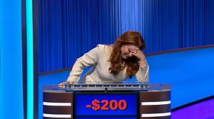 'Abbott Elementary' star Lisa Ann Walter misses Philadelphia clue on 'Jeopardy!'