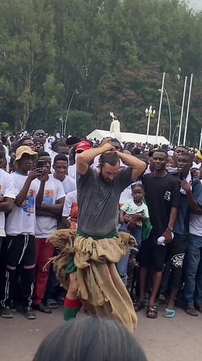 Vidéos de tsgrevy (@tsgrevy) avec Dzegué. Groupe Kimfoulanga - Liandi Navek