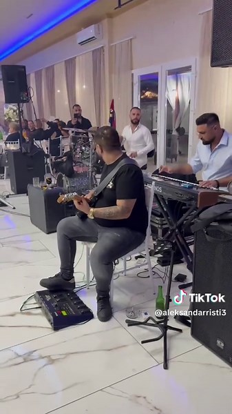 Orkestar Bombarderi - Magija Muzike