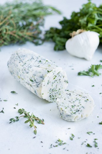 Homemade Garlic Herb Butter (Only 4 Ingredients!)