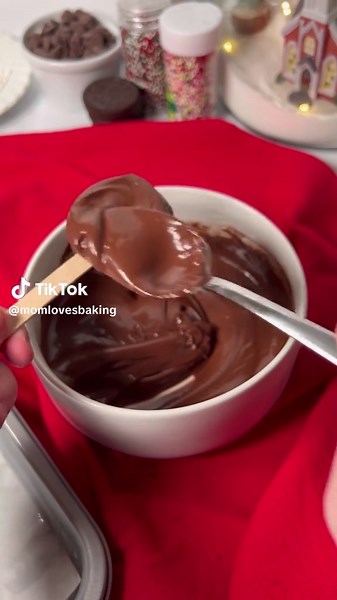 Holiday Oreo pops! ❤️💚 | Oreo