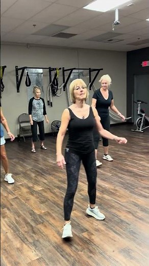 🤠 Step, kick, and turn your way to fun and fitness with Melanie’s amazing Country Line Dancing