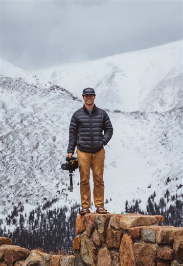 This is in no way, sponsored or affiliated with @Capital One but this is my honest unfiltered opinion of the Denver lounge. I’m pretty new to flying with lounge access so I honestly think it’s super fun to check them out. I booked a really cheap flight that has a layover in Denver on my way to Las Vegas just so that I could stop at the Capital One lounge there and then hit the Vegas one on the way back review coming soon. I used my Venture X which I absolutely love and thought this lounge was wo