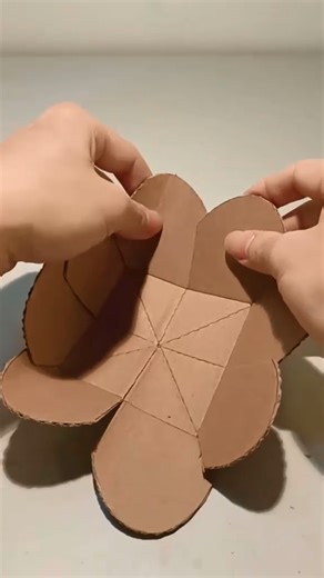 113K views · 1.6K reactions | How to make a simple and beautiful flower basket using cardboard #crafting #diycrafts #diy #craft #flowers #vase | Craft Home | Facebook