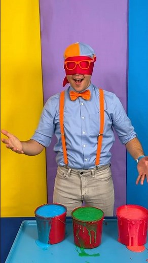 What's inside the MYSTERY SLIME BUCKET🟨🟩🟥?! Rainbow Slime Challenge! #blippi #shorts