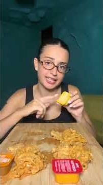 6 crispy tenders di @KFC Italia + buldak con 6 salse diverse ✨ #kfc #buldak #mukbang #asmr#mangiamoi