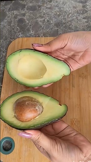 Creamy Avocado Dip 🥑| Quick & Easy Recipe | FoodTantra_UK #sauce #chutney #dip #avacado #shorts