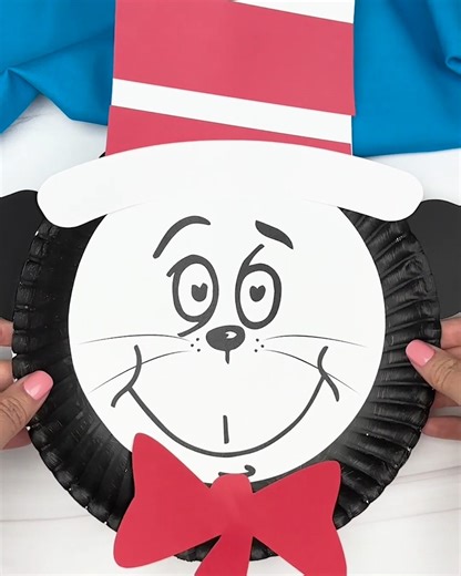 117K views · 285 reactions | Make the Cat in the Hat from a paper plate! Snag the printable  | Simple Everyday Mom | Facebook