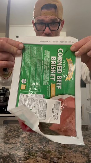 Turning my corned beef into a pastrami! I’ve never tried it with the rotisserie before, but it was magical! @RotoQ360 made this a fun endeavor! Half cup of black peppercorns, 2 tablespoons garlic powder 2 tablespoons coriander, 2 tablespoons onion powder, 1 tablespoon brown sugar, 1 tablespoon paprika, and then you add the pickling spice for the perfect crust | Meatdad
