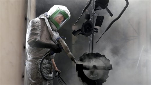 Brillion-based Ariens produces 4 millionth Sno-Thro snowblower