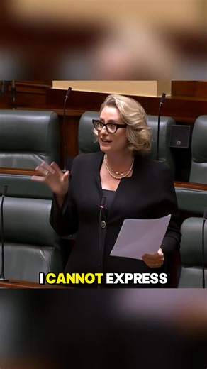 1.8K views · 42 reactions | A reminder that the $100 Power Savings Bonus program is NOW OPEN. ⚡️ Eligible households can head to Victoria Energy Compare website to apply now or contact our office for support. | Sarah Connolly MP | Facebook