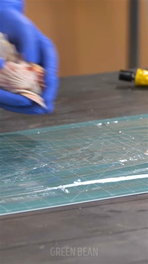 🌱 Crafting a Beautiful clock out of seashells and epoxy 🐚 #reuse #recycle #creative #thinkgreen #greenbean | Green Bean