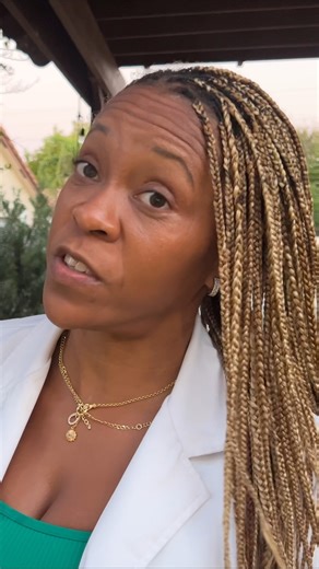 Many packaged “healthy” snacks are secretly loaded with sugar you didn’t even recognize. 🍫🍪 💡 Sugar Limits: Men: max 36g/day Women: max 25g/day Too much sugar can disrupt your gut, spike cravings, and impact energy levels. Always check labels and opt for natural sweet alternatives like fruits, dates, or honey! 🍌🍯 What’s your favorite guilt-free sweet snack? #SugarAwareness #healthysnacks #guthealth #wellnesstips #naturalwellness #healthyhabits #eatclean | Herbal Remedies