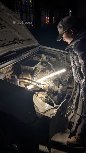 Flexible LED flashlight, perfect for car mechanics #flashlight #sparky #tool #diy #electricaltools