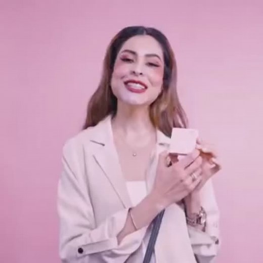 Holiday is coming. All in one palette help your handbag lose weight#colorscalendar #makeup #makeuppalette