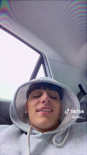 Emotional Moments in a Car: L'unic Song I Cor Mi