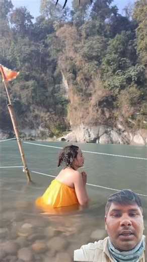 holy bath sali nandi public moments 🌊 #bathing #ganga #shortsfeed