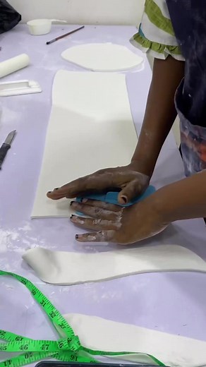 291K views · 5.5K reactions | Beautiful traditional wedding cake. Watch and learn. Video Credit: @ecfcakes. I love your fondant game Ma'am. #learncakes #naijabakers #traditionalwedding #traditionalweddingcake #nigerianweddingcake #fondantcake #treebarkcake | Learn Cakes and Baking | Facebook