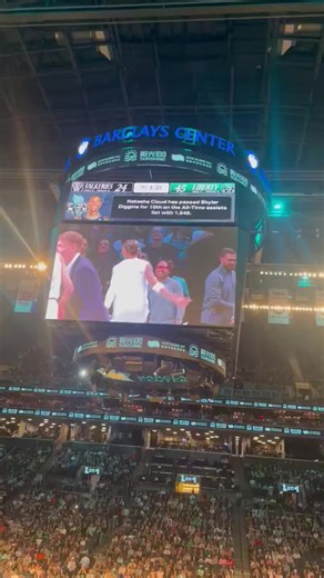 47K views · 2.5K reactions | POP by NAYEON got played at WNBA Games | Ｌｉｖｅ ＯＮＣＥ, Ｌｏｖｅ ＴＷＩＣＥ | Facebook