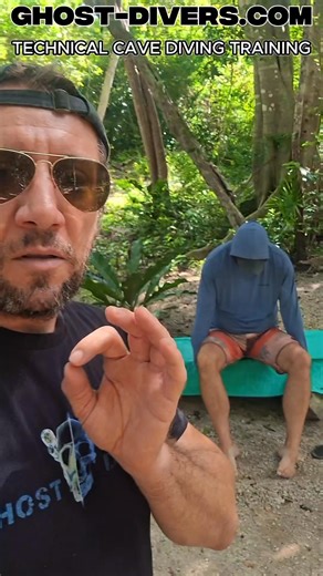 FROG MASTER - PART 2 Learning and teaching how to swim properly takes much longer than any other skills because we are all using our hands for a lot of tasks, but we cannot say the same for our feet! After working on legs extention and feet position, my diver Ian is now working on using the ankles to create an angle between the fins and kick frog precisely with the sole of the foot. TRAIN LIKE YOU MEAN IT! #ghostdiversvideos #ghostdiversmedia #ghosdiverstraining #cavediving #sidemount #sidemount