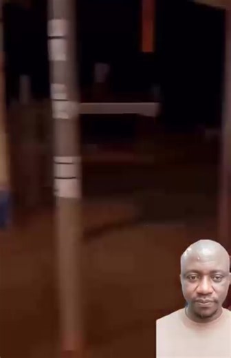 « Malgré tout cela, ils viendront encore dire que l’Afrique est un mystère puissant. Même la poule a eu le courage de les défier… » | Donald Dollé