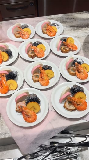 リッチモンドホテル名古屋新幹線口 on Instagram: "新年明けましておめでとうございます🎉 今年もどうぞよろしくお願いいたします。 #リッチモンドホテル名古屋新幹線口 #ビジネスホテル #ホテル名古屋 #nagoya #名古屋 #richmondhotel #リッチモンドホテル #名古屋駅 #観光スポット"