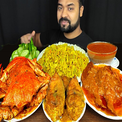 2.4M views · 37K reactions | Crab Masala Curry, Spicy Pomfret Fish Curry, Hilsa Fish Curry, Rice, Cabbage Fry, Fish Gravy, Salad, Chili ASMR MUKBANG Eating Show || Sea Food || Big bites ||  | Live To EATT | Facebook
