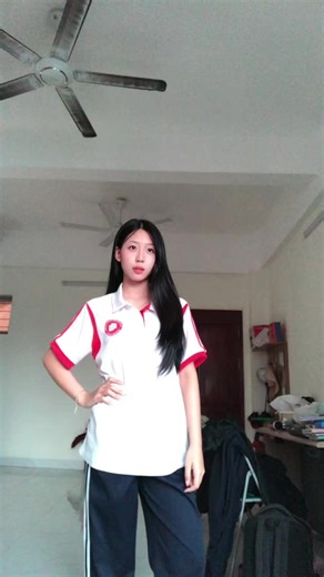 FTU Trường Nhảy Đẹp: Bài Văn Nghệ Nhỏ