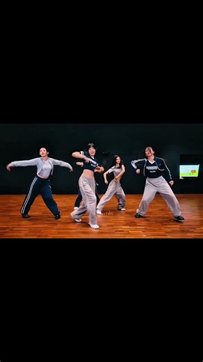 Hybe Groups Syncronization 🔥✨|#bts #txt #enhypen #illit #shorts #shortsviral|Krithika Editz