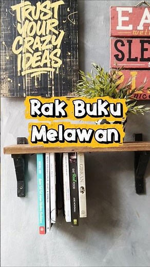 Rak Buku Melawan Gravitasi