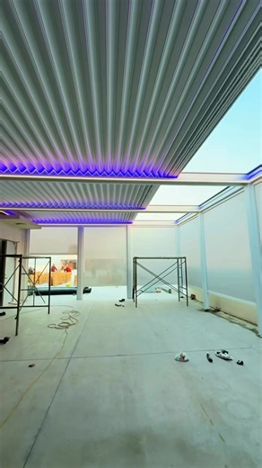 The new aluminum alloy pavilion, with large opening area, solves the design that can only be turned over. #awning #retractable #awning #pergola #gazebo #blinds #sunroom #outdoor #sunshade #gardendesign #roof | Davis Sunshade Structure System-Electric Awning