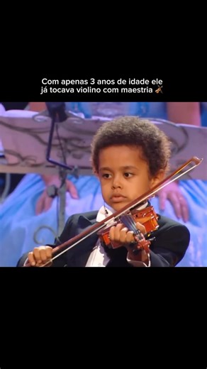 Allegro Clássico | O encontro entre André Rieu e o jovem talento Akim Camara na interpretação de Dance of the Fairies é daqueles momentos que emocionam... | Instagram