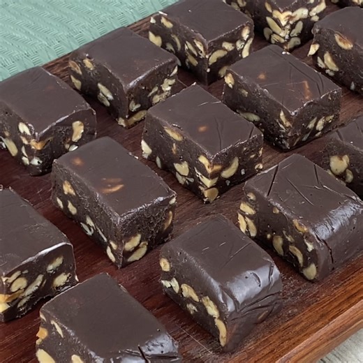 335K views · 3.6K reactions | With just 4 Ingredients and NO Heat!! My Family's Favorite Dessert!! | Recipes at Home | Facebook