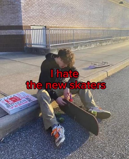 Understanding Skateboarding: The 90s Skater Style Explained