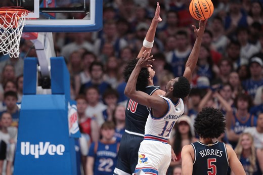 Kansas basketball vs Arizona final score, highlights: KU defeats No. 1