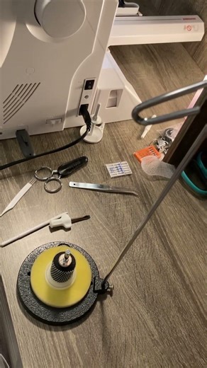🧵✨ Thread stand 💖 #embroidery #embroiderylover #sewing #sewinghacks #sewingtips