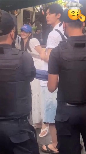 50K views · 2.7K reactions | 'Bon Appetit, Your Majesty' Cast & Crew in Vietnam  ~10/22/2025~ Day 1 of Reward Vacation 六‍ Lee Chae-Min, Yoona and the cast and crew of 'Bon Appetit, Your Majesty' enjoying their reward vacation in Danang, Vietnam. ~~ #LeeChaeMin #LIMYOONA #BonAppetitYourMajesty #YiHeon #leeheon #YeonJiYoung | KBUG | Facebook