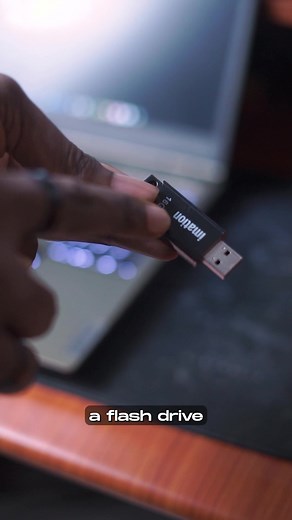 Comment insérer correctement une clé USB