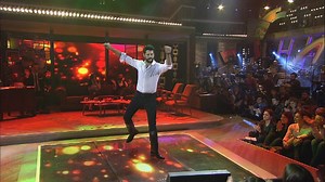 Burak Özçivit'ten zeybek havası! #BeyazShow #KanalD | Beyaz Show