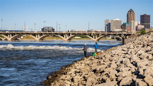 Des Moines broke a temperature record. What's next in the forecast?