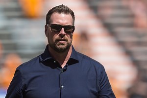 Ryan Leaf Claims Getting Booed At A Mike Tyson Fight In Front Of MJ, Tiger Woods, And Dr. Dre Sparked His Pill Addiction